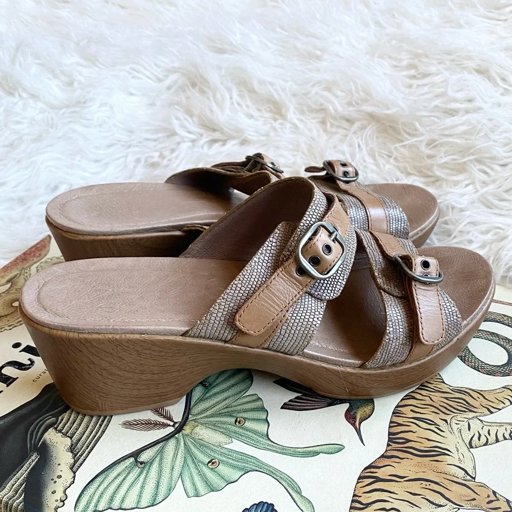 Dansko‎ brown leather sandal wedges